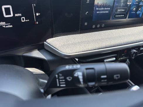 New 2026 Nissan Kicks SV w/ SV Premium Package image 29