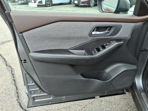 Certified 2023 Nissan Rogue SV AWD/4WD image 16