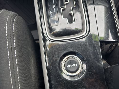 Used 2017 Mitsubishi Outlander ES AWD/4WD image 12