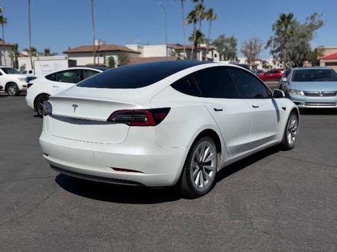Used 2022 Tesla Model 3 Standard Range RWD image 3
