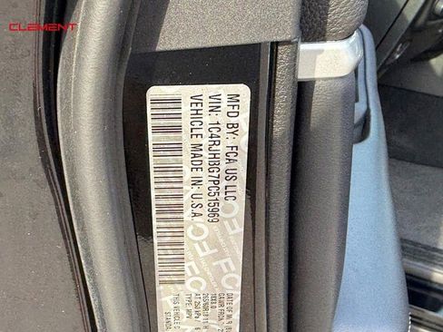 Used 2023 Jeep Grand Cherokee Limited image 28