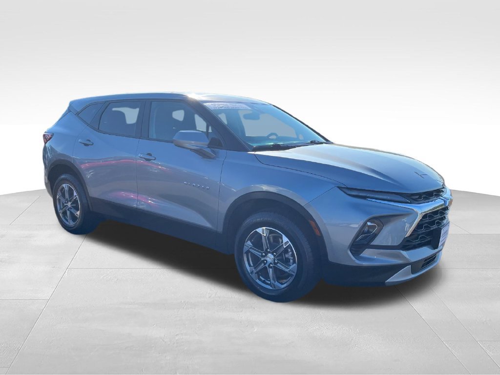 Used 2025 Chevrolet Blazer LT FWD image 7