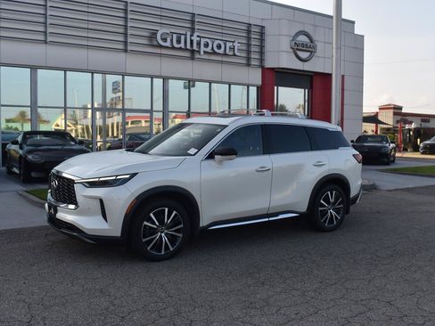 Used 2023 INFINITI QX60 Sensory w/ Vision Package AWD/4WD image 2
