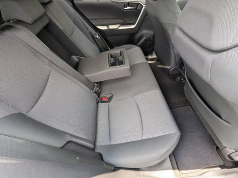 Used 2019 Toyota RAV4 XLE w/ Convenience Package FWD image 14