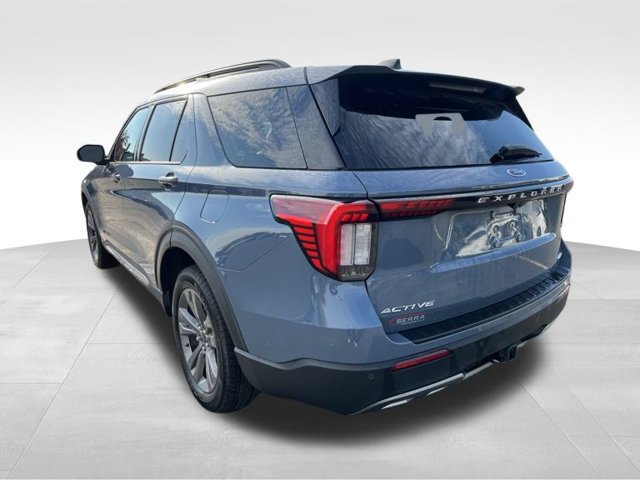 Used 2025 Ford Explorer Active w/ Active Comfort Package AWD/4WD image 3