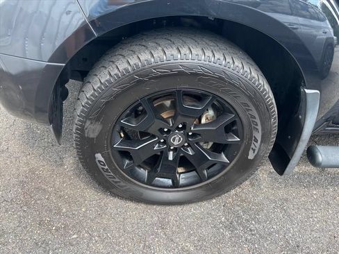 Used 2020 Nissan Frontier SV w/ Midnight Edition Floor Mats RWD image 4