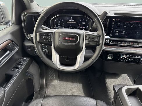 Used 2024 GMC Sierra 1500 SLT AWD/4WD image 30
