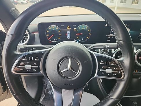 Used 2023 Mercedes-Benz CLA 250 4MATIC image 25
