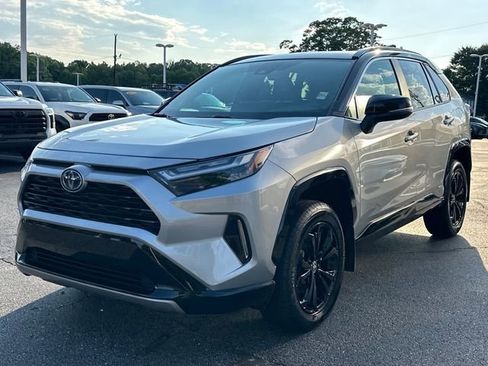 Used 2024 Toyota RAV4 XSE AWD/4WD image 7