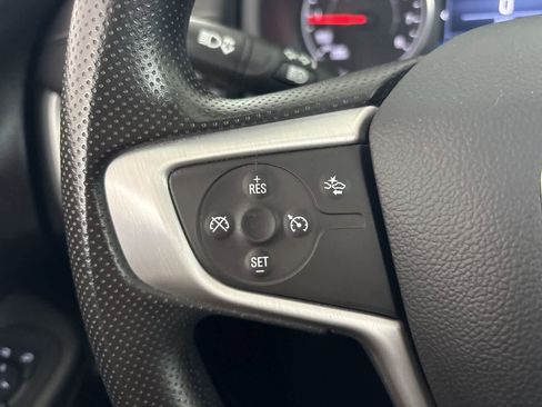 Used 2024 GMC Terrain SLE image 29