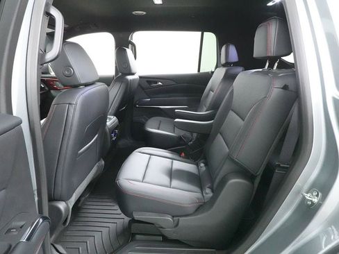 Used 2025 Chevrolet Traverse Z71 w/ Driver Confidence Package AWD/4WD image 27
