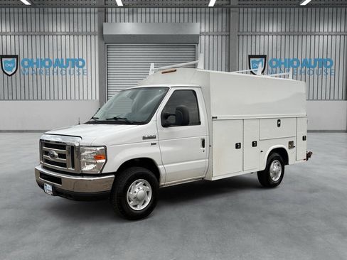 Used 2019 Ford E-350 and Econoline 350 Super Duty w/ Power Windows & Locks Group image 1