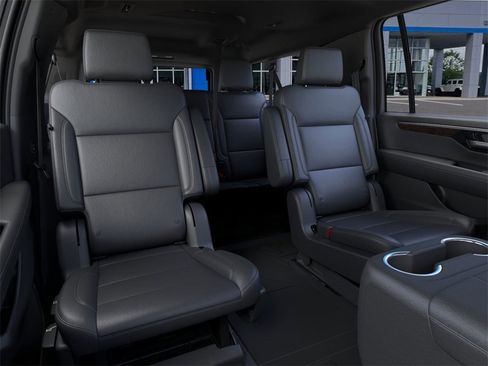 New 2026 Chevrolet Suburban Z71 w/ Comfort Package image 17