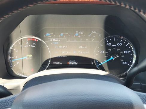 Used 2022 Ford F250 Platinum w/ FX4 Off-Road Package AWD/4WD image 16