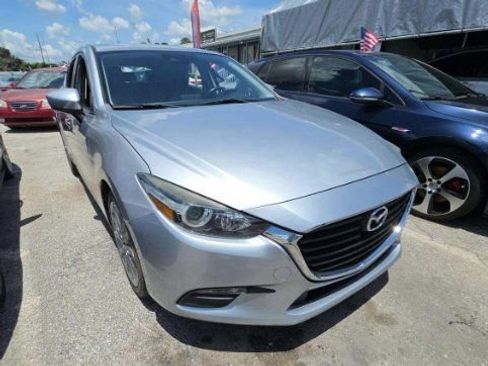 Used 2017 MAZDA MAZDA3 Touring FWD image 2