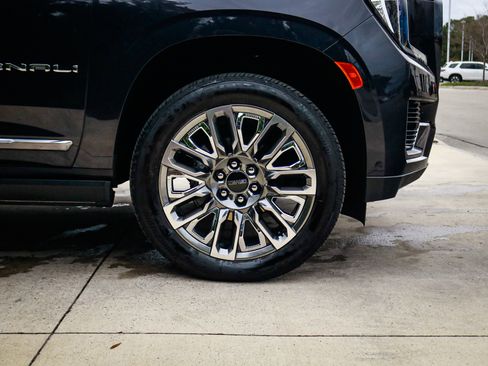 Used 2024 GMC Yukon XL Denali Ultimate image 13