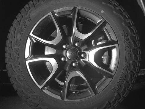 Used 2025 Jeep Compass Trailhawk AWD/4WD image 10