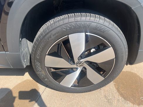 Used 2024 Volkswagen Taos S image 16