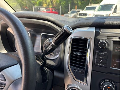 Used 2019 Nissan Titan SV RWD image 28