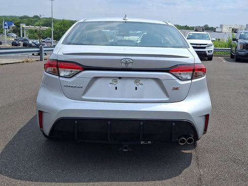 Used 2023 Toyota Corolla SE FWD image 5