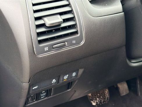 Used 2019 Nissan Armada Platinum image 10