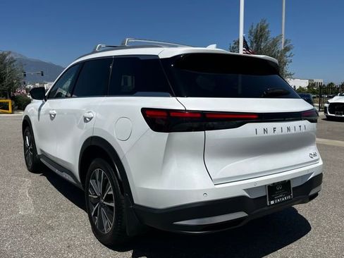 Certified 2026 INFINITI QX60 Luxe w/ Cargo Package FWD image 3