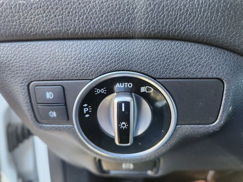 Used 2020 Mercedes-Benz GLA 250 GLA 250 w/ Premium Package image 29