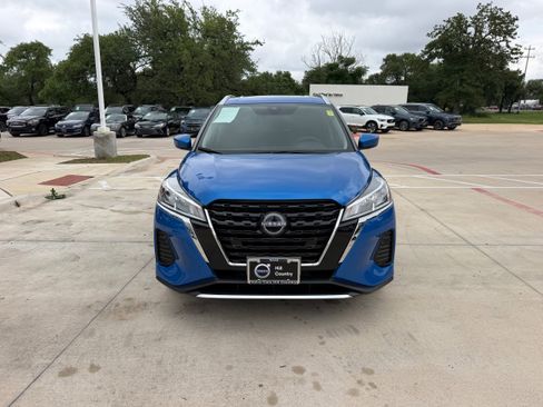 Used 2024 Nissan Kicks SV FWD image 8