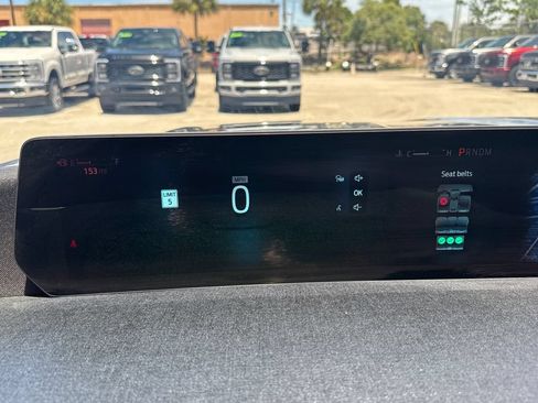 Used 2025 Ford Expedition Active RWD image 18