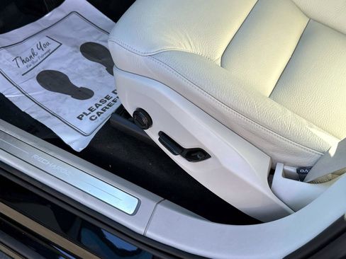 Certified 2024 Volvo XC90 T8 Plus w/ Protection Package Premier image 17