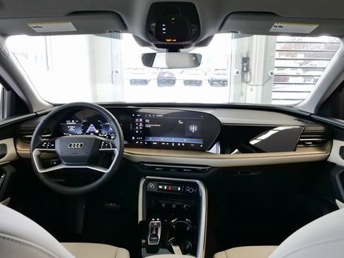 New 2025 Audi Q5 Premium image 18