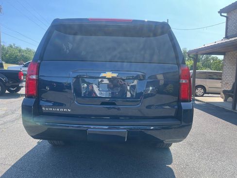 Used 2019 Chevrolet Suburban LT AWD/4WD image 7