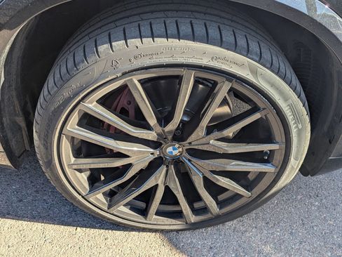 Used 2024 BMW X5 xDrive40i w/ M Sport Package image 5