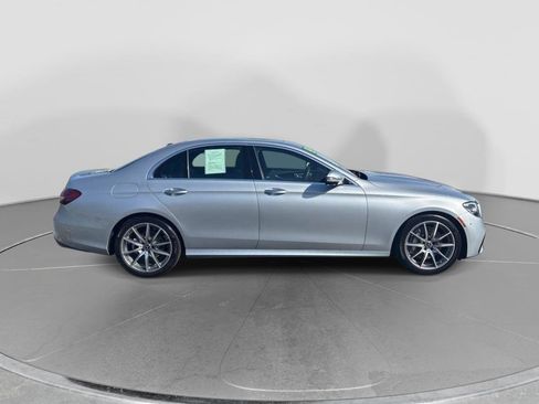 Used 2022 Mercedes-Benz E 350 Sedan image 8