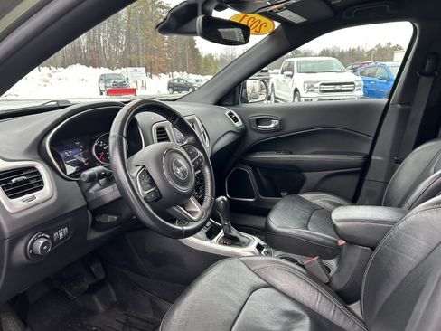 Used 2021 Jeep Compass Latitude w/ Driver Assistance Group image 11