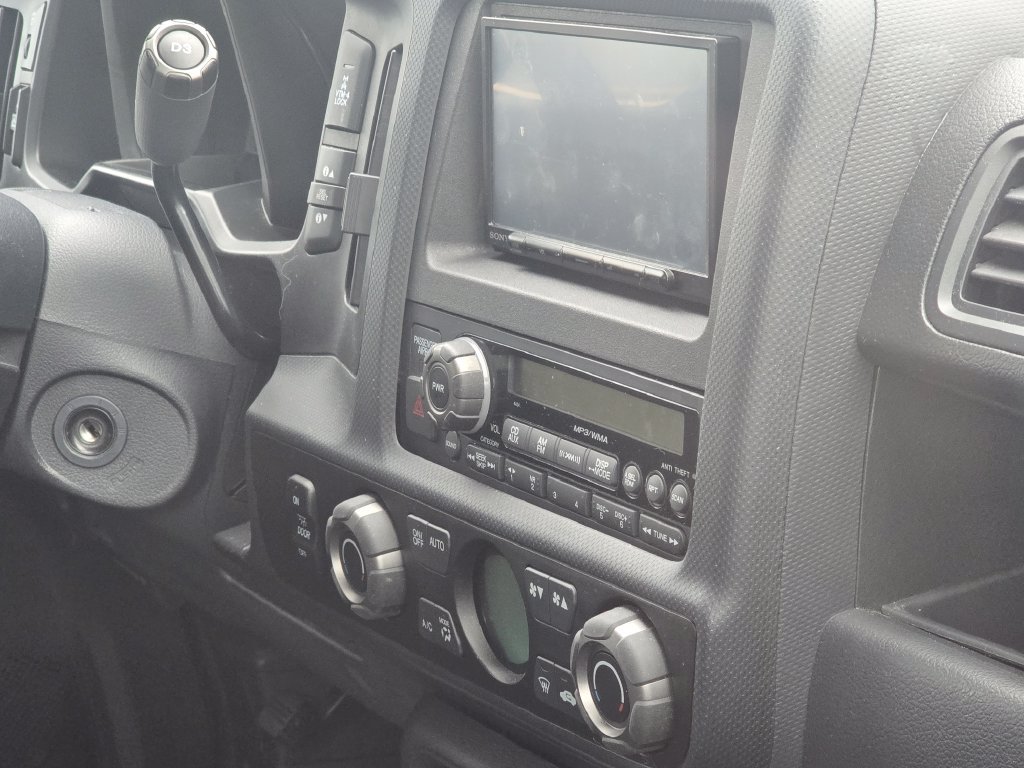Used 2014 Honda Ridgeline SE image 17