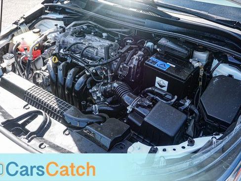 Used 2020 Toyota Corolla LE image 34