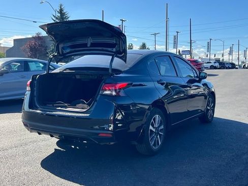 Used 2025 Nissan Versa SV w/ Trunk Package FWD image 9