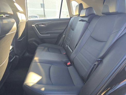 Certified 2022 Toyota RAV4 XLE Premium image 18