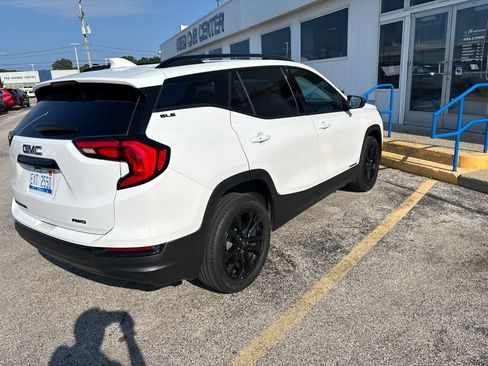 Used 2019 GMC Terrain SLE w/ Driver Convenience Package AWD/4WD image 4