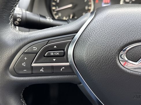 Used 2023 INFINITI Q50 Sensory image 22