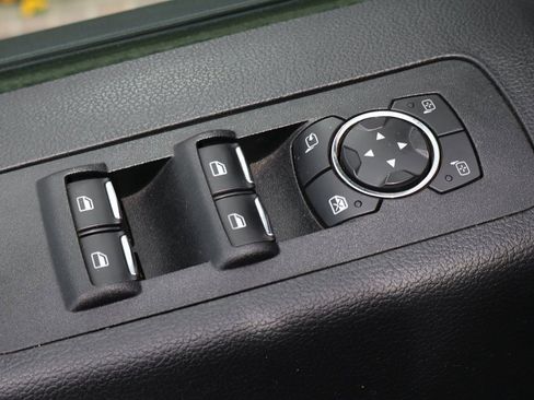 Used 2019 Ford F150 Lariat image 17