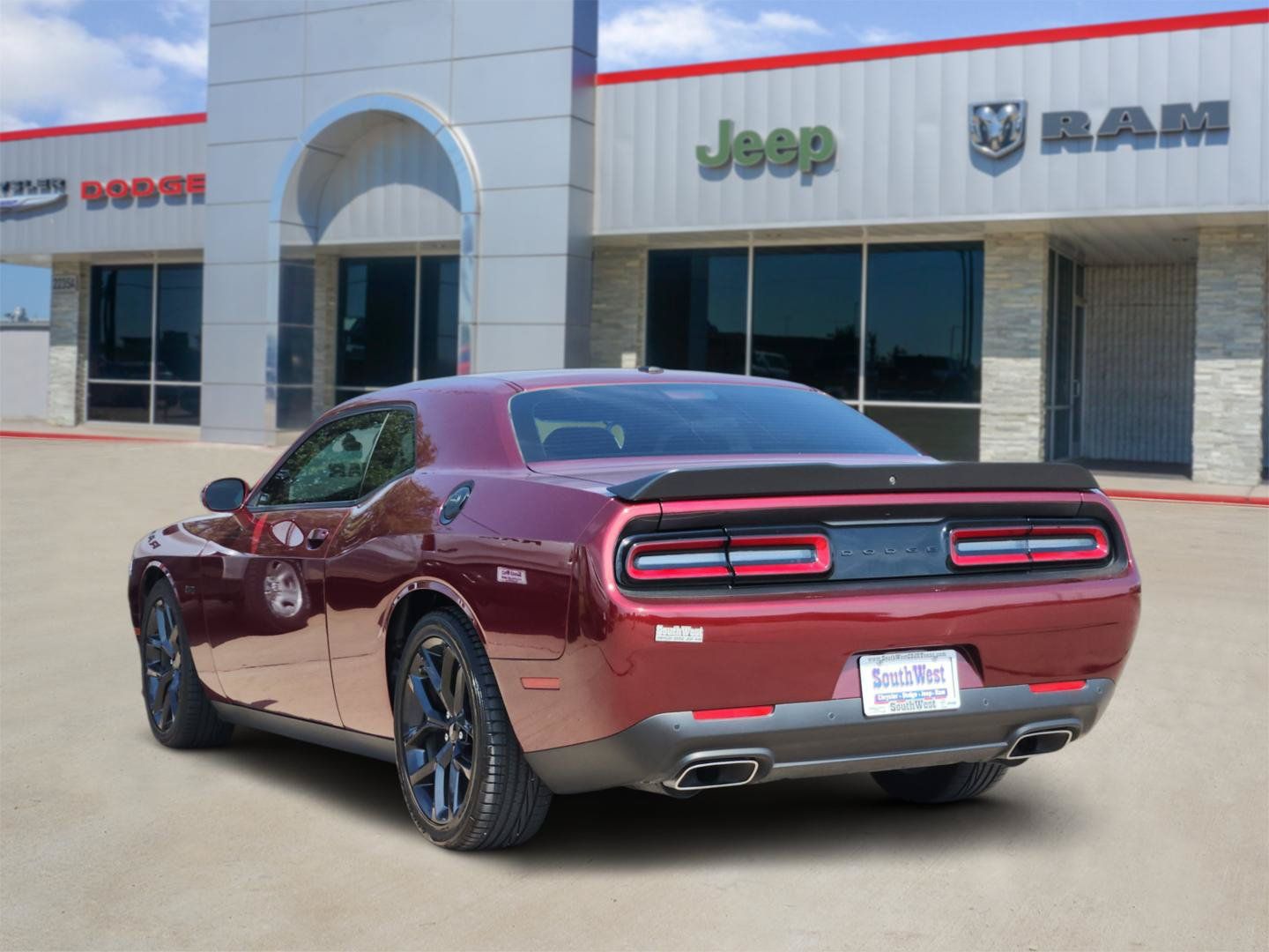 Used 2023 Dodge Challenger R/T w/ Blacktop Package RWD image 4