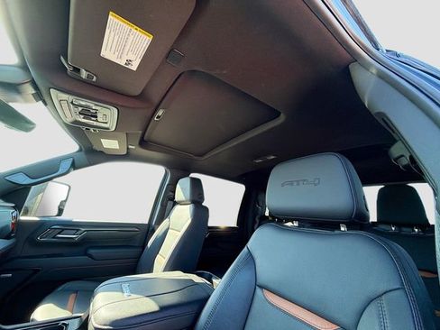 Used 2025 GMC Sierra 2500 AT4 w/ AT4 Premium Plus Package image 26