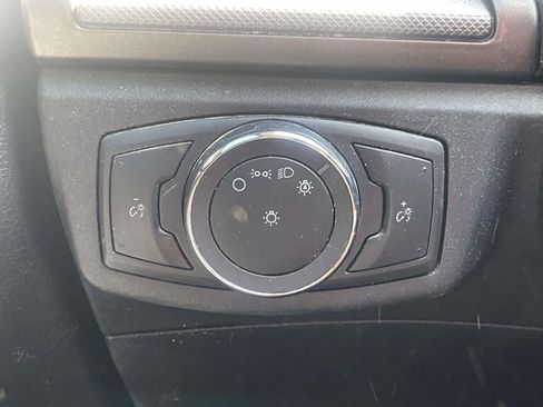 Used 2020 Ford Fusion SE FWD image 17