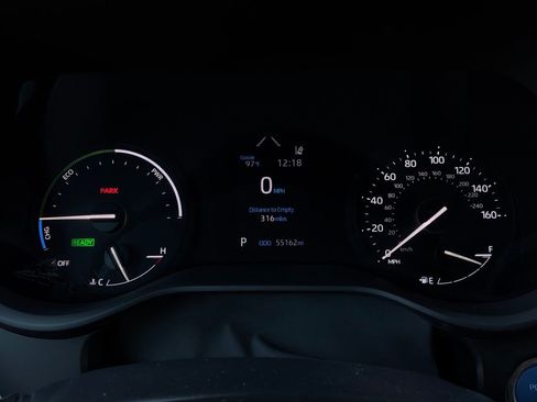 Used 2024 Toyota Sienna XLE FWD image 46