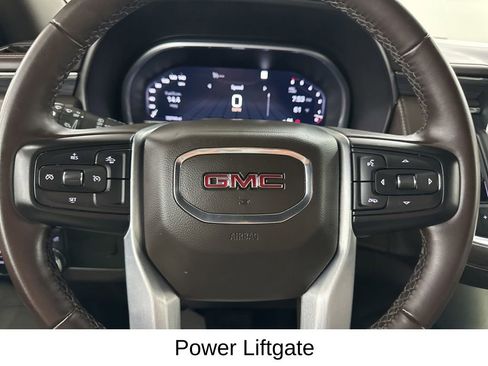 Used 2023 GMC Yukon XL SLT AWD/4WD image 36