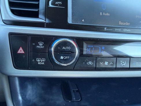 Used 2017 Toyota Highlander XLE image 39