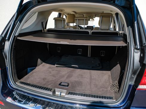 Used 2017 Mercedes-Benz GLE 350 w/ Premium 1 Package image 49