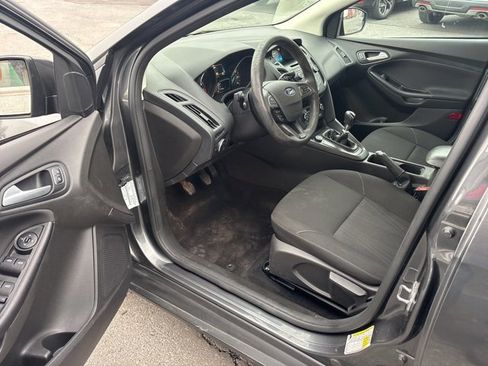 Used 2017 Ford Focus SE image 11